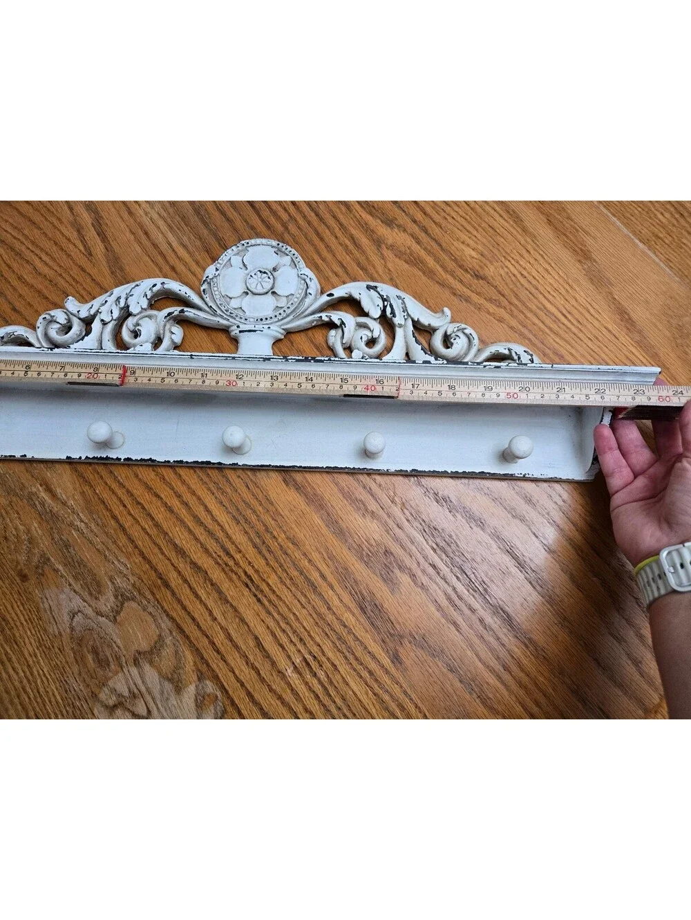 Vtg style Shabby Chic White Wall Shelf Hook Rack Distressed Floral Medallion 24